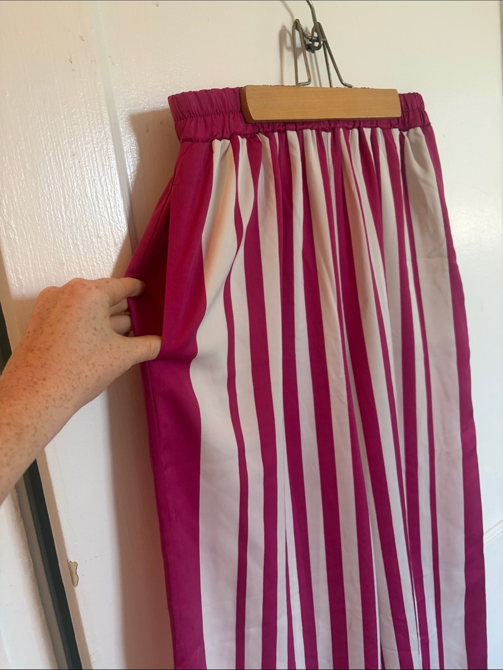 Wide Leg Striped Pants in Fuchsia and White - Picture 3 of 4